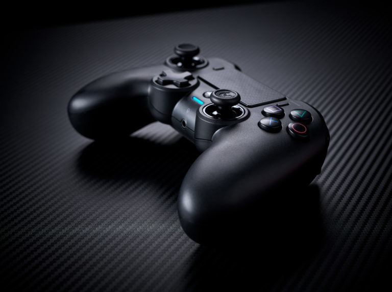 NACON WIRLESS CONTROLLER  PS4